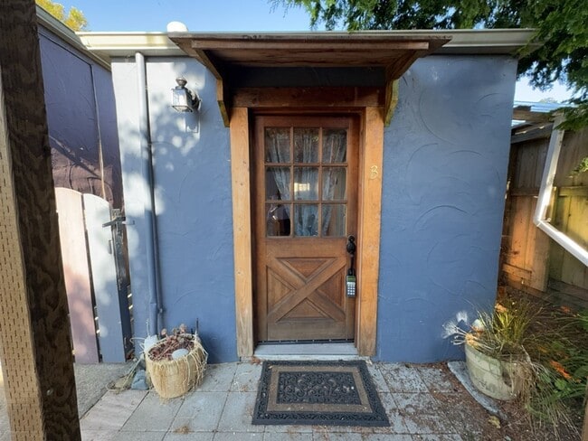Building Photo - 3222 K St