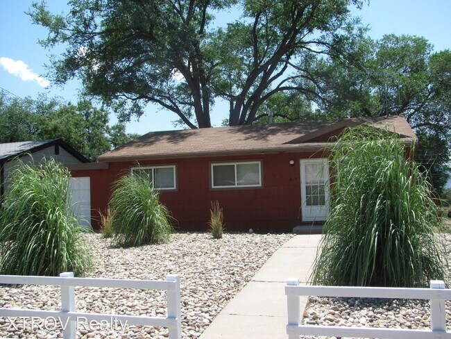Foto del edificio - 3 br, 1 bath House - 605 East 4th Street