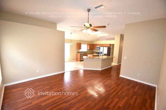 Foto del edificio - 5641 Paddock Trail Dr
