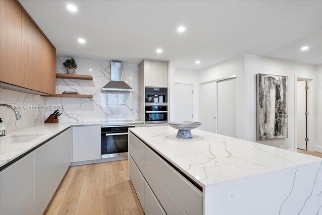 Foto del edificio - 2301 Collins Ave