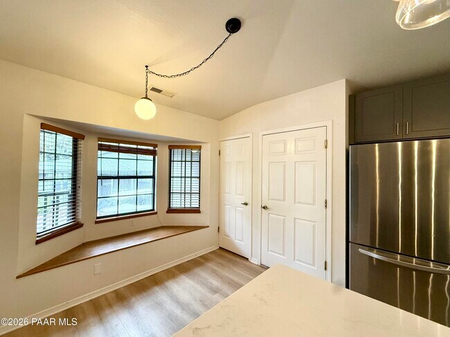 Foto del edificio - 1595 Sierry Peaks Dr