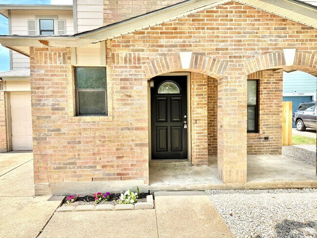 Foto del edificio - House in SE Austin Near Airport and Tesla!