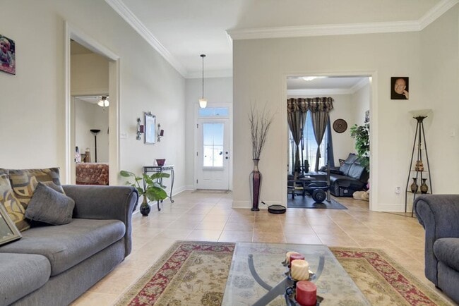 Building Photo - 1908 Chandler Ave