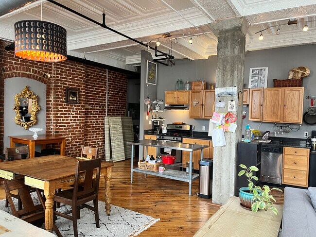 Foto del edificio - 1210-1226 Buttonwood St