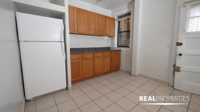 Foto del edificio - 2 bedroom in CHICAGO IL 60657