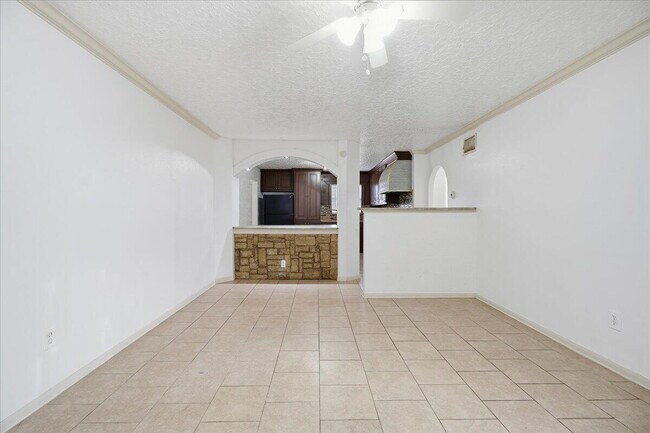 Building Photo - 510 56th St