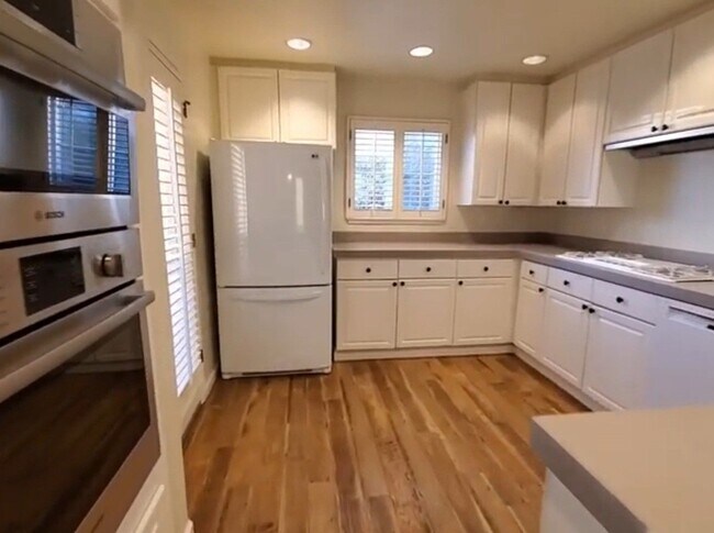 Building Photo - 501 Emerald Bay Ln