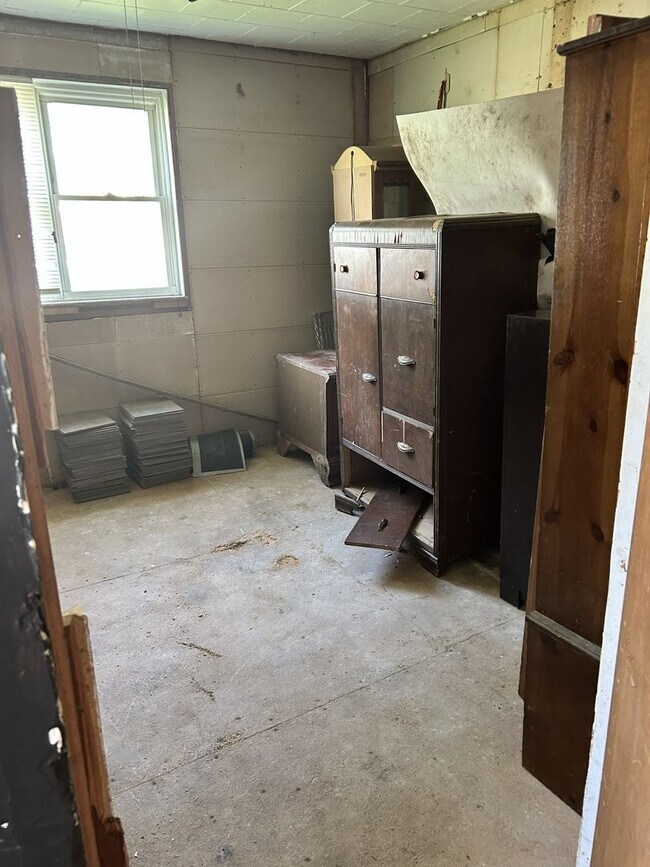 Foto del edificio - Just listed! - $390 Month / $800 Down
