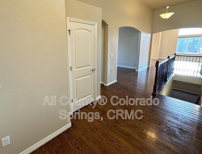 Building Photo - 7768 Forest Valley Loop