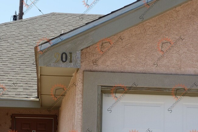 Building Photo - 901 Stanton Pl