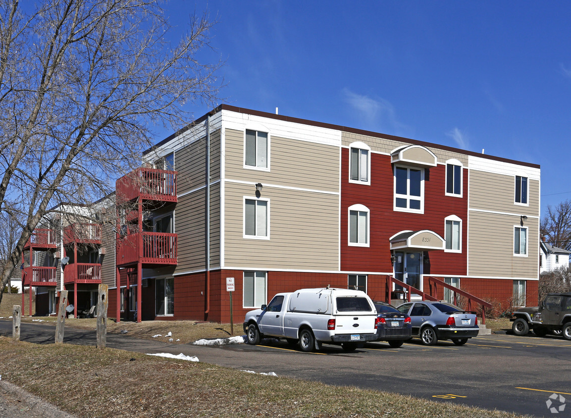 Primary Photo - Rockford Villa Apartments