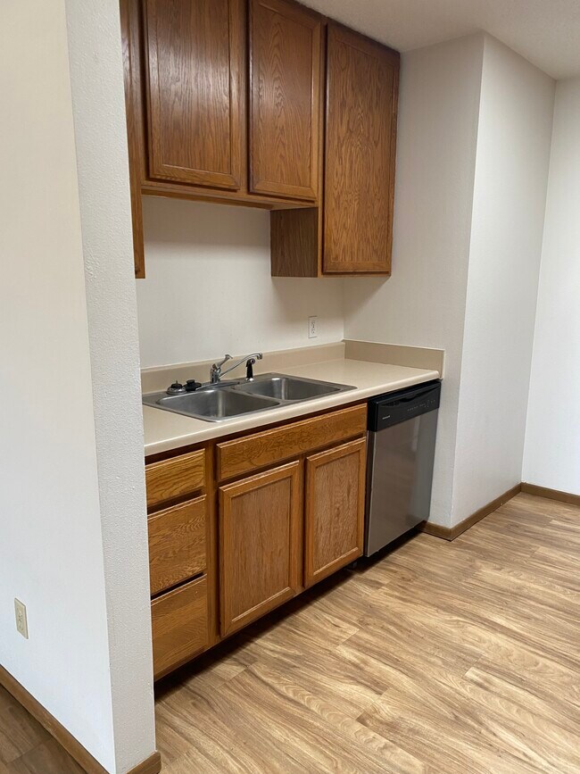 Kitchen - 400 1st Ave