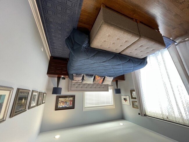 Building Photo - 433 Wisconsin Ave