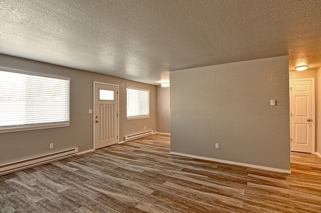 Building Photo - 15115 40th Ave W