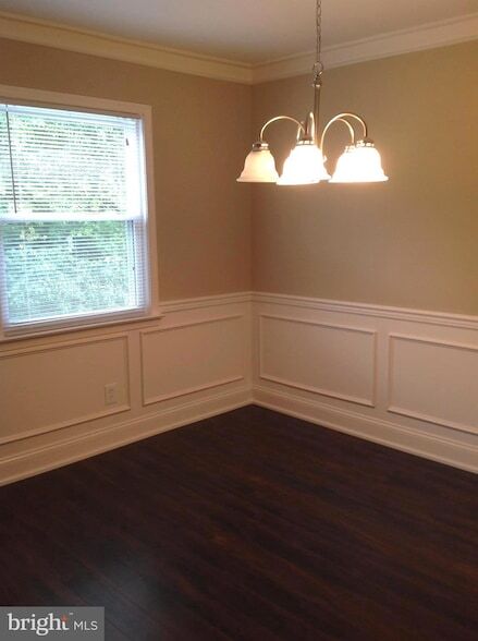 Foto del edificio - 298 Birch Dr