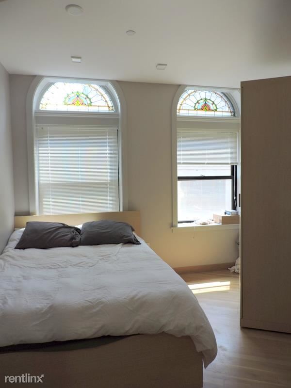 Building Photo - 1 br, 1 bath Apartment - 114 Mount Auburn St