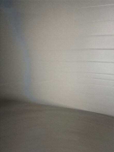 Foto del edificio - 401 W James Ave