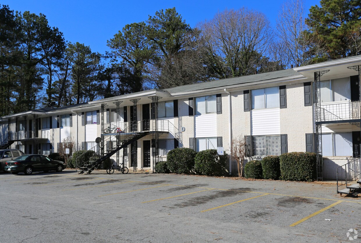 Somerset Apartment Apartments in College Park, GA