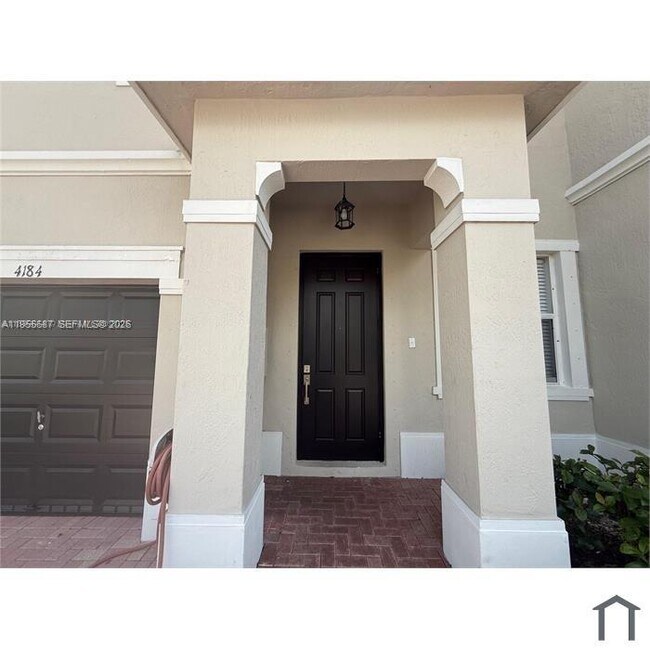 Foto del edificio - 1018 NE 42nd Ave