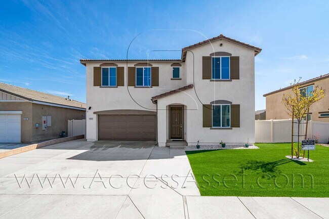 Building Photo - Spacious 5 Bed/3 Bath Home Near Military I...