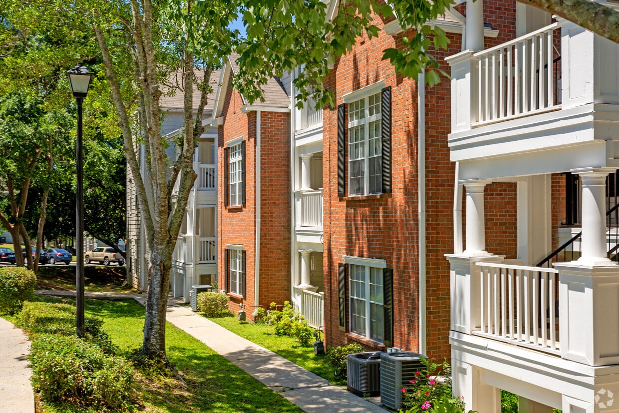 2305 at Killearn Apartments 2305 Killearn Center Blvd Tallahassee, FL