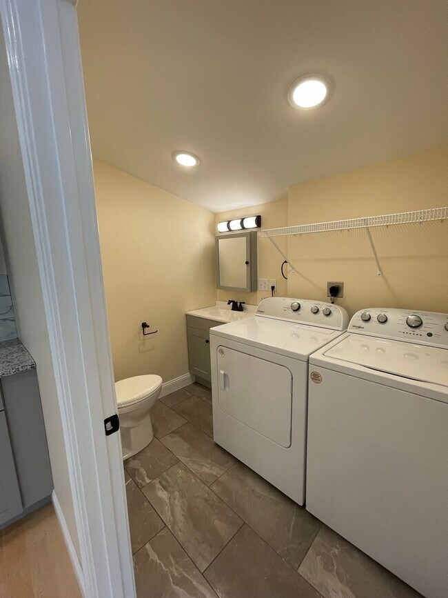 Photo - 178 N Champlain St House