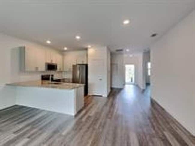 Foto del edificio - 24501 Zephyr Ct