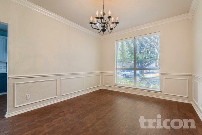 Building Photo - 5816 Clear Creek Dr