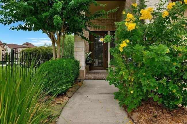 Foto del edificio - 2725 Kings Retreat Cir