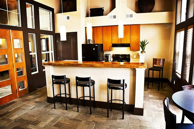 Kitchen For Entertaining - Island View Apartments