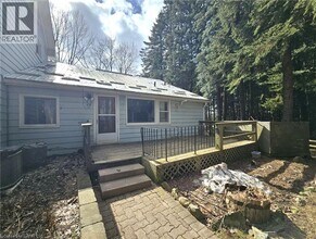 Building Photo - 1044 Knechtel Ct