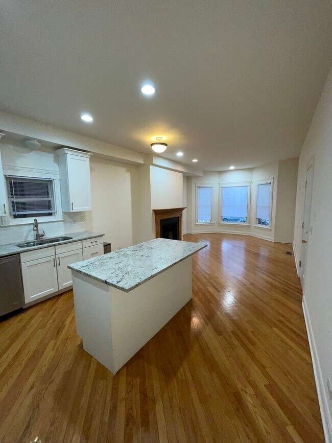 Foto del edificio - 1657 W Wrightwood Ave