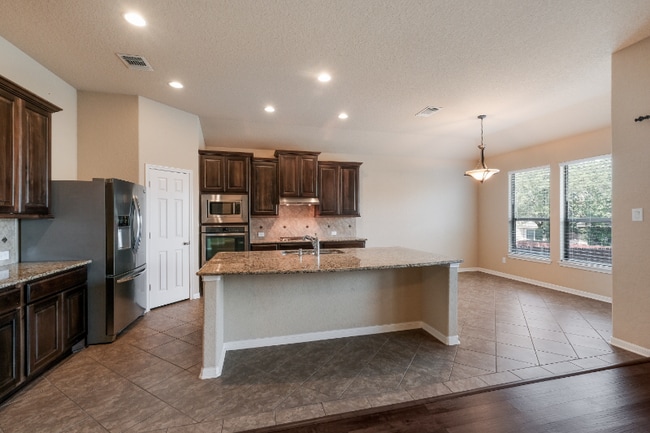 Foto del edificio - 3631 Valencia Peak