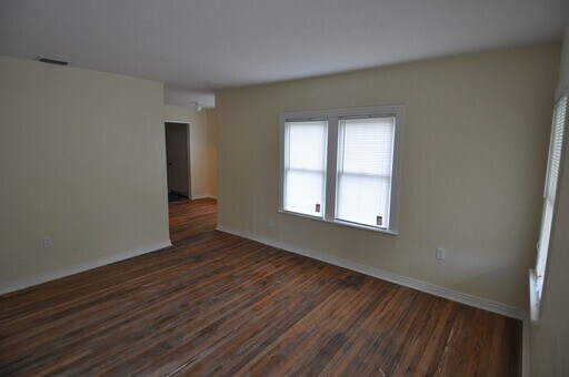 Foto del edificio - Available Now!! 4 Bedroom in Tampa