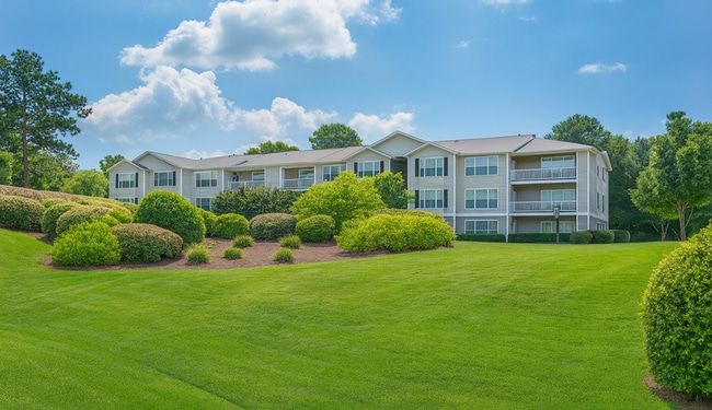 1, 2, and 3-Bedroom Apartments in Conyers, Georgia - Lake St. James