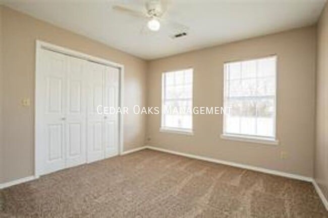 Building Photo - 172 Killdeer Dr