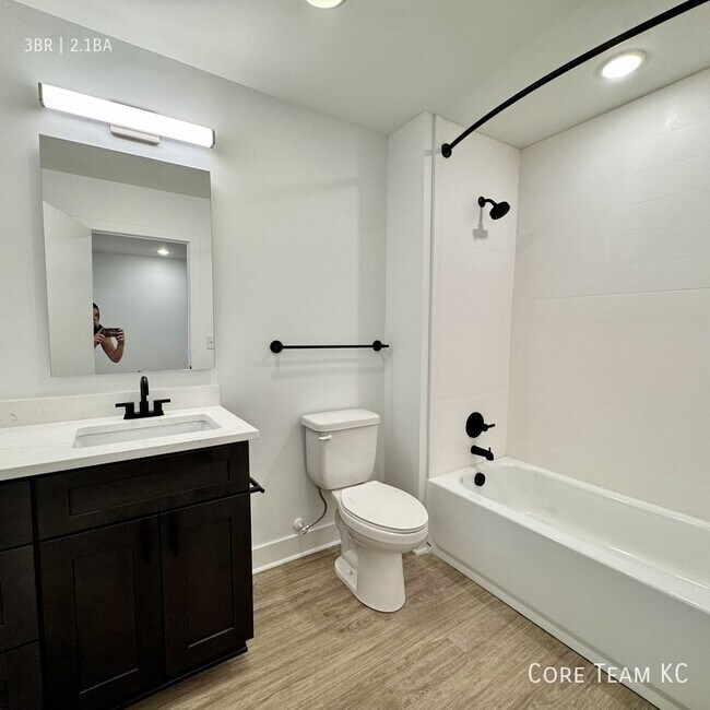 Foto del edificio - 1217 E 29th St