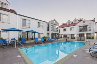 Building Photo - Town Center