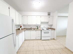 Building Photo - 250 Ste Anne Rd