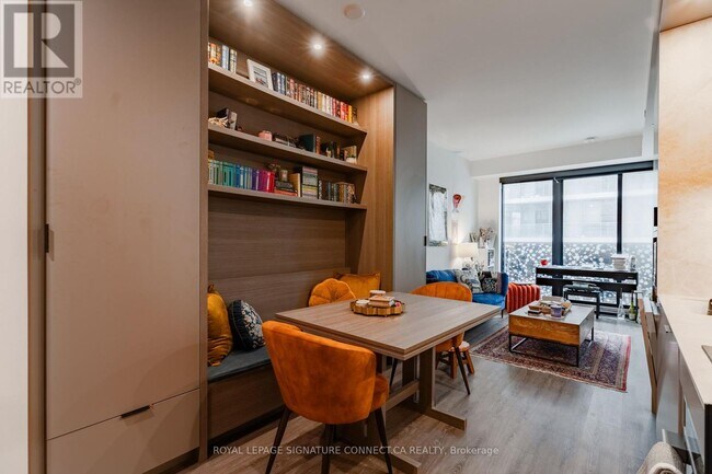 Photo du bâtiment - 55 Charles St E