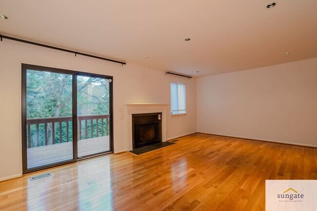 Foto del edificio - 418 Five Farms Ln