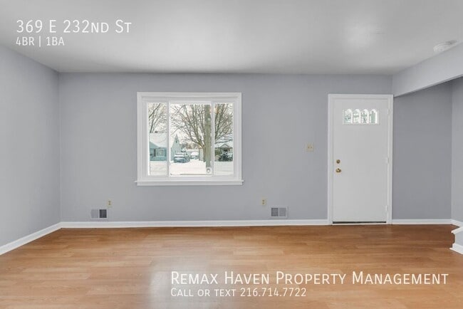 Foto del edificio - 369 E 232nd St