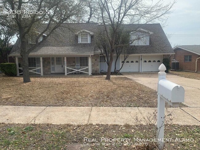 Building Photo - 438 Indigo St