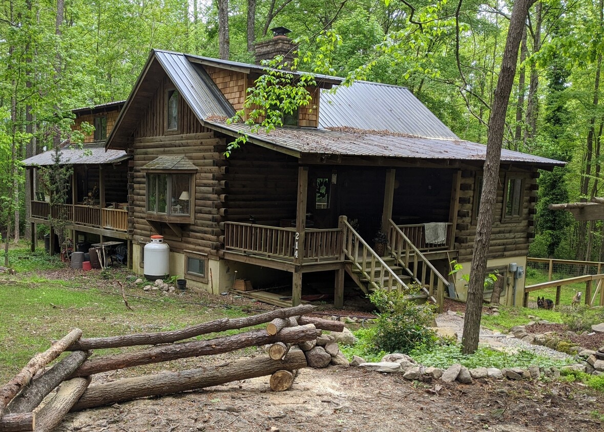 214 Gladstone Trail, Pittsboro, NC 27312 House Rental in Pittsboro