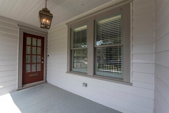 Building Photo - 2027 Huldy St