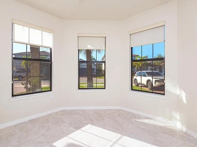 Foto del edificio - 8196 Hanoverian Dr