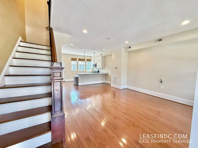 Foto del edificio - 159 V St NE