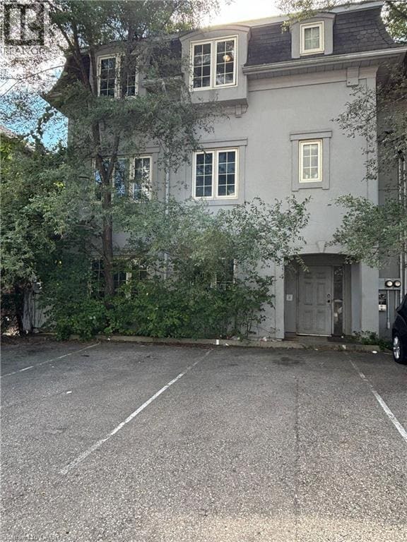 Building Photo - 124 King St N