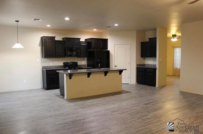 Foto del edificio - 4491 W 27th St