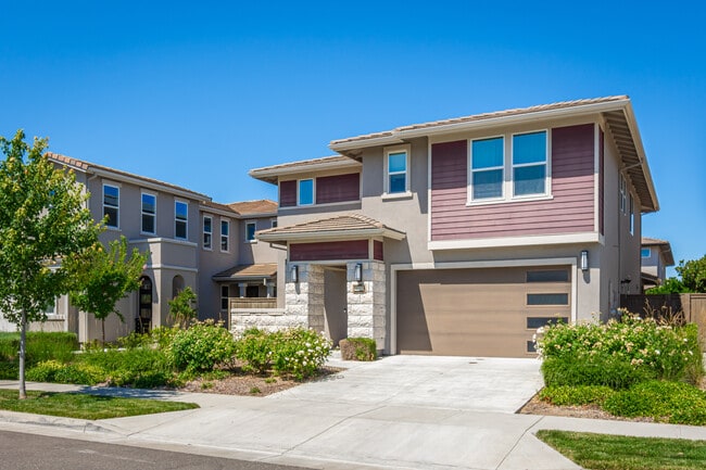 Building Photo - 4455 English Elm St